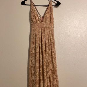 Hey! This is a lulus medium dress.